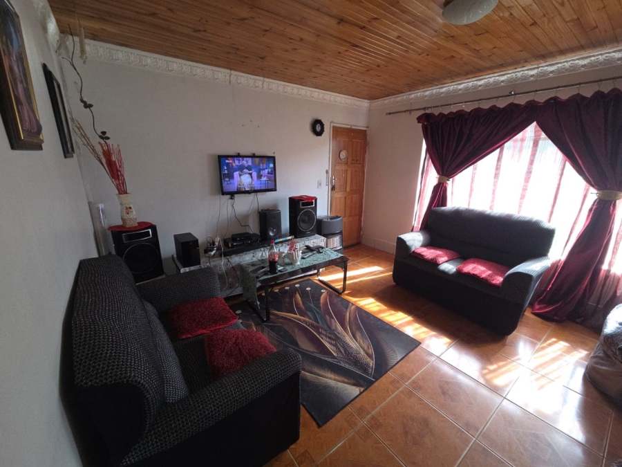 3 Bedroom Property for Sale in Lourierpark Free State